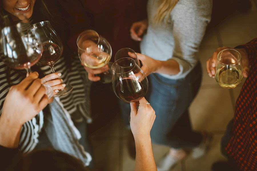 Esplorando il Mondo del Vino Esplorando il Mondo del Vino